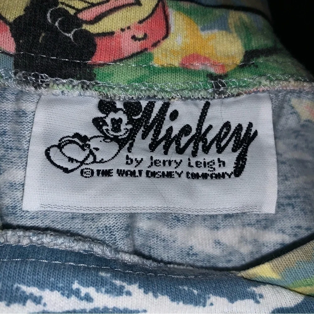 𝅺vintage Mickey surfer shirt - Picture 4 of 4